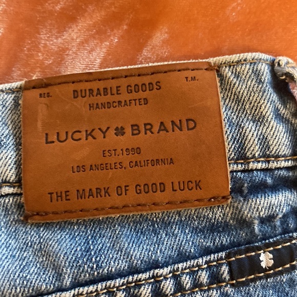 Lucky brand light blue denim size 2/26. The boyfriend short. - Picture 3 of 6